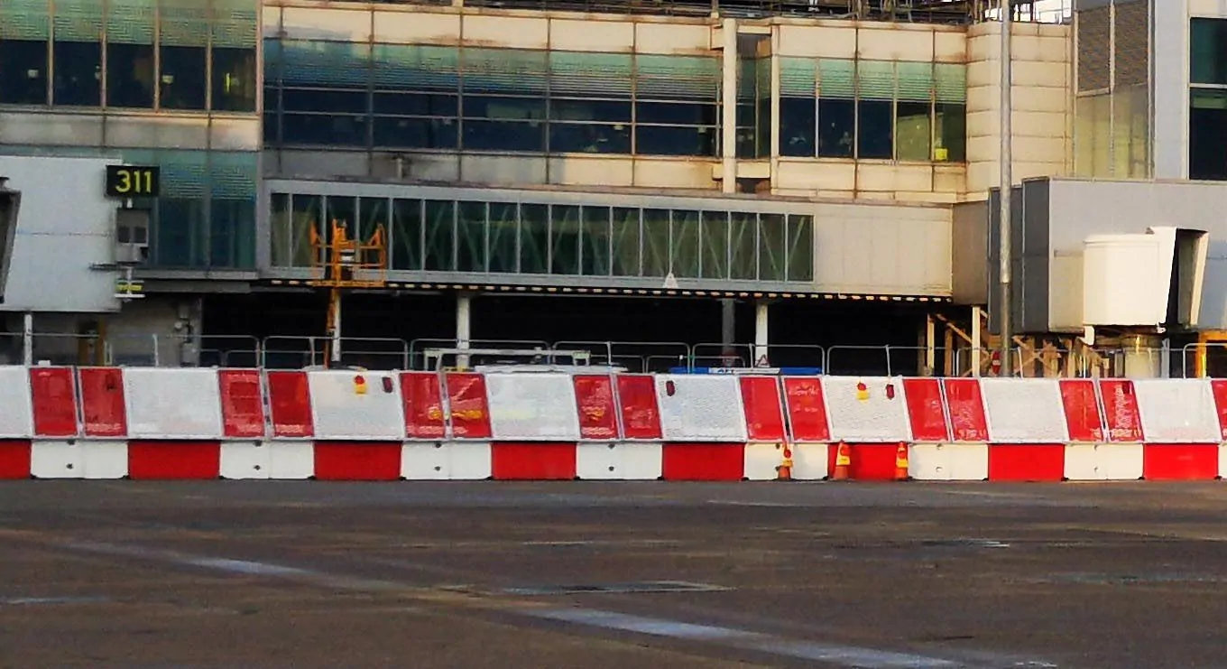 jet blast fencing