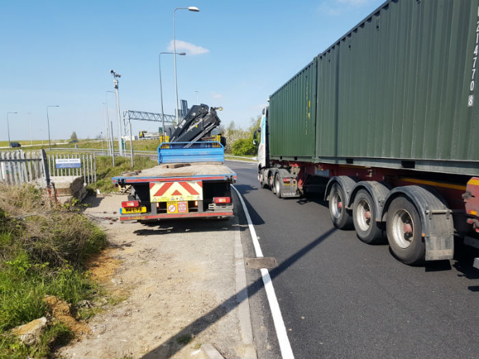 Concrete barrier Delivery to M25